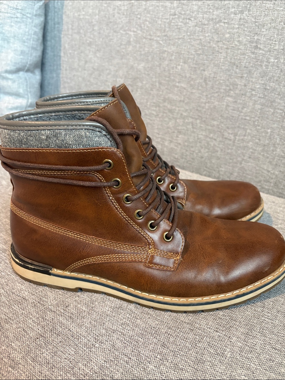 Williams Sonoma Brown Leather Chukka Boots with Gray Collar